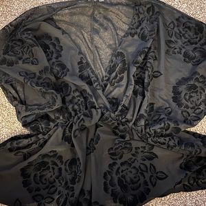 Boohoo Black Felicity Floral Plunge Neck Top Plus Size 20